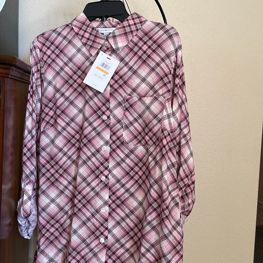 NWT Tommy Hilfiger shirt